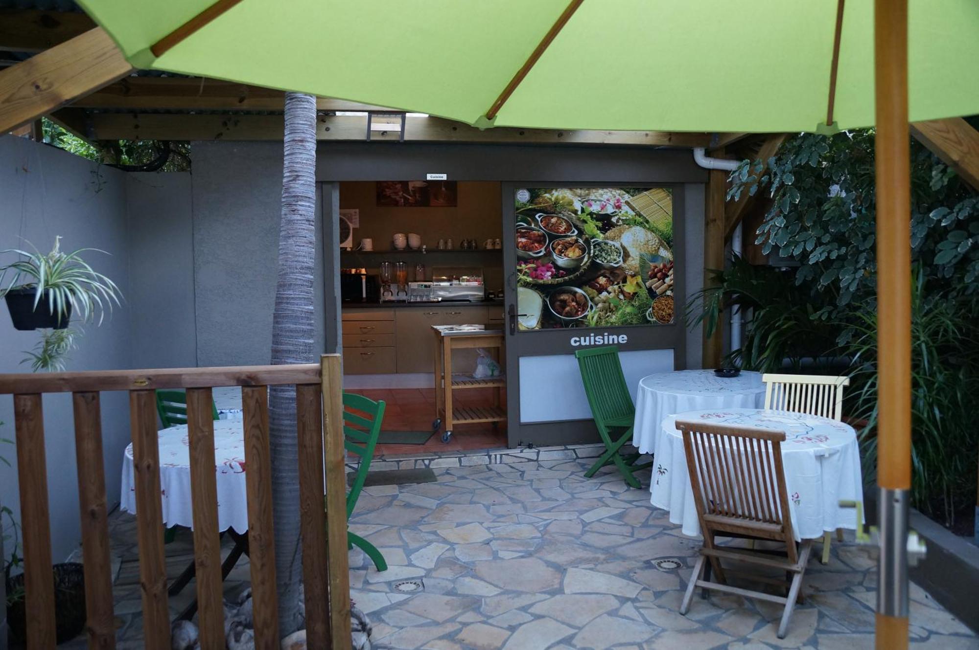 Hotel Ylang Ylang サンジルレバン エクステリア 写真