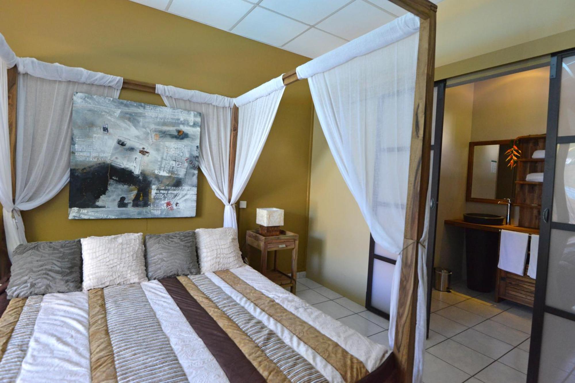 Hotel Ylang Ylang サンジルレバン エクステリア 写真